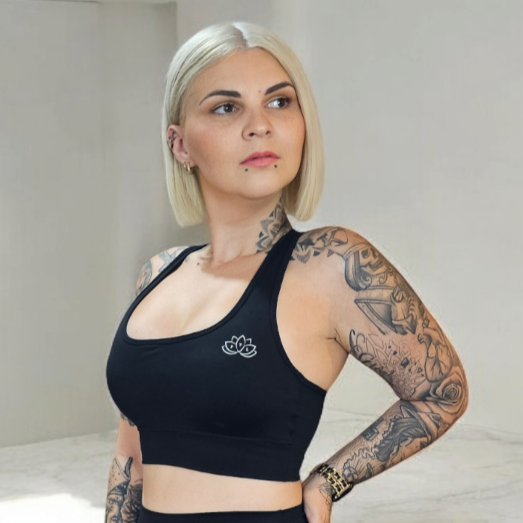 Luxe Black Licorice Racer Crop