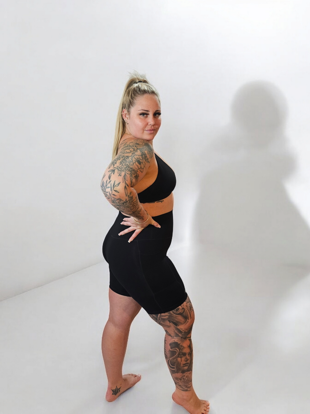 Sleek Luxe Licorice V-Line crop