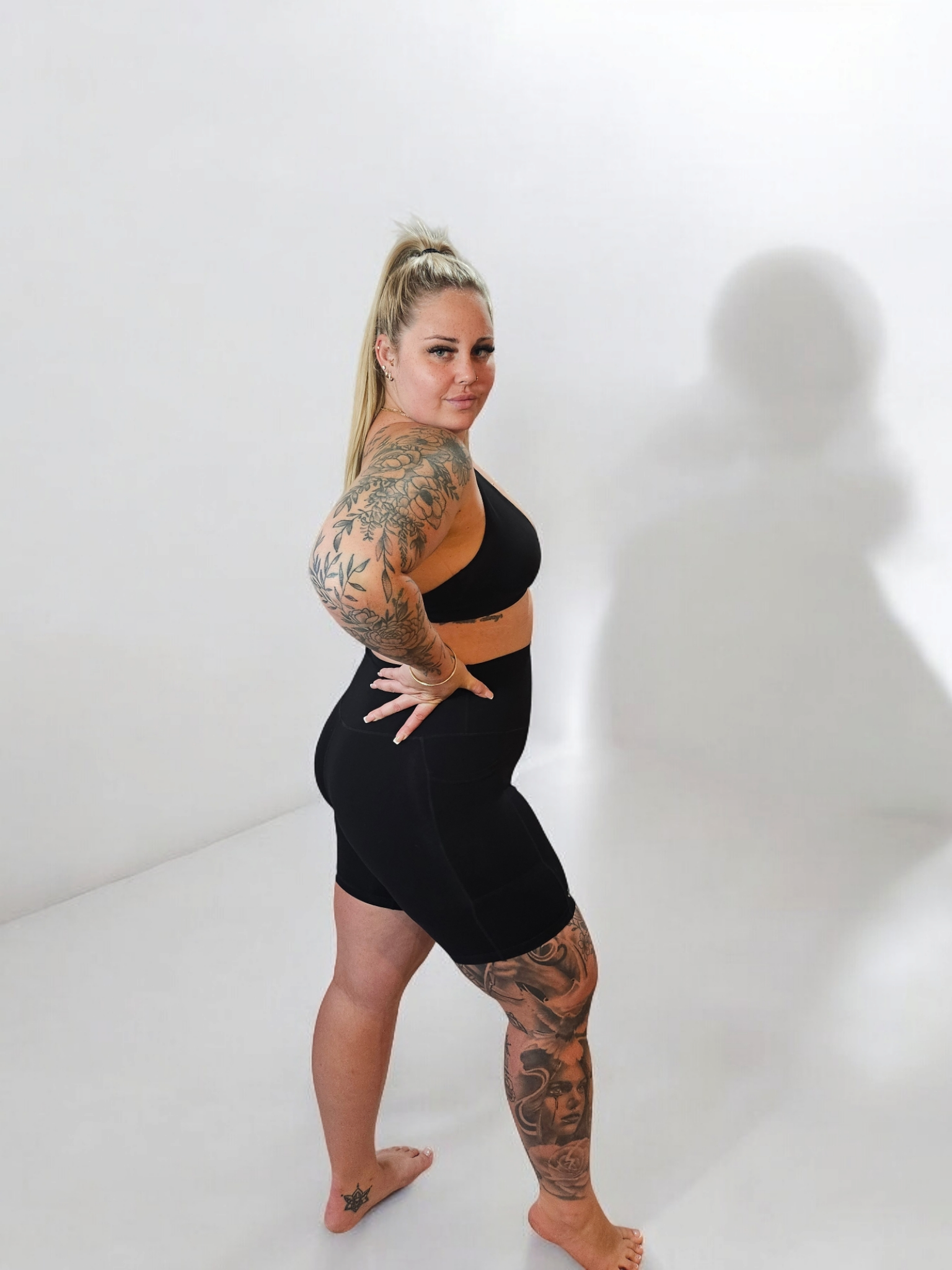 Sleek Luxe Licorice V-Line crop